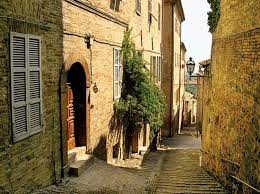 Mit fermo bekommen sie qualität ohne kompromisse. Fermo Italy Britannica