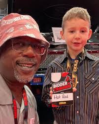 Chris Piston's Instagram, Twitter & Facebook