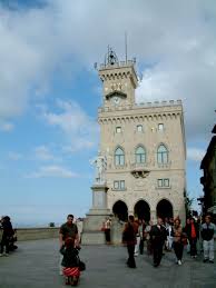 Die stadt san marino ( italienisch : San Marino Stadt