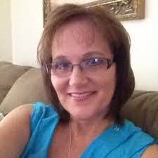 Lori Chatham's Instagram, Twitter & Facebook