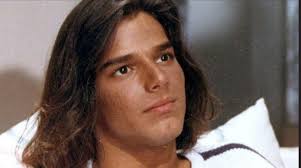 Pin By Howard Starrett On Ricky Junior Ricky Martin Long Hair Styles Martin