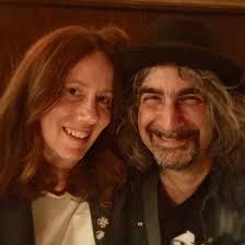 A beloved Seattle guitarist takes the spotlight