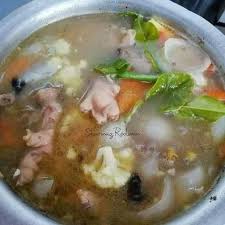Biar mendidih, masukkan ayam dulu. Resepi Sup Kaki Ayam Ala Thai Aq Makan Sedap Johor Facebook