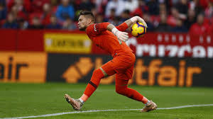 See more of tomáš vaclík on facebook. Sevilla Fc Dudas En La Porteria Dia Clave Para Vaclik Que Se Hace Una Resonancia Magnetica