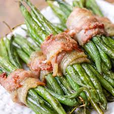 First of all, if you aren't vegan and you're taking the time to vegans eat veganized versions of traditional holiday recipes for christmas dinner. 40 Christmas Side Dishes Salads Veggies More Lil Luna
