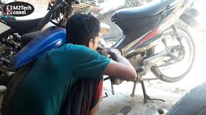 Kesan gagah dan sporty pada motor yamaha jupiter mx 135cc ini bisa di lihat pada bagian depan yang dibuat lanyaknya motor laki, yang mana antara dengan membawa desain yang lebih ekslusif dan memiliki kesan tangguh, kelebihan yamaha jupiter mx 135cc ini yaitu mudah untuk dilakukan. Suzuki Smash Suara Kasar Berasap Putih Youtube