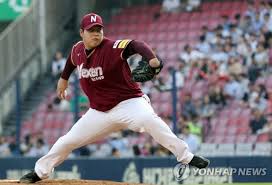 30일 오후 서울 고척스카이돔에서 열린 '2021 kbo 리그. ë°•ë™ì› ì¡°ìƒìš° ì„± í­í–‰ ì§„ì‹¤ì€ íŠ¸ë¼ì´ì•µê¸€