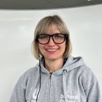 100+ "Vicky Golden" profiles