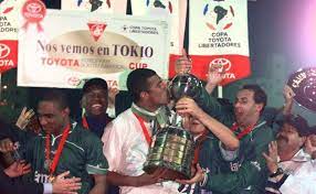 Em 1999, ele foi campeão da libertadores pelo palmeiras. Palmeiras X Deportivo Cali Pela Libertadores 99 Ganhador Com