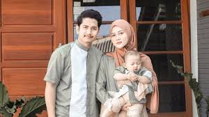 Mantan istri zikri daulay itu dikabarkan telah menikah dengan alvin faiz. Istri Mendadak Unggah Foto Lepas Hijab Zikri Daulay Jawab Tudingan Orang Ketiga Herstory