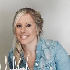 Amanda (@amandacrump89)