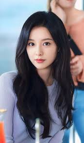 김지원 KIM JI WON (ig: @geewonii)