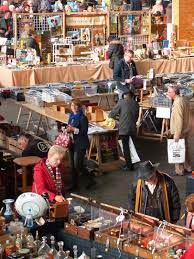 Brocante (ou vide dressing) chez un particulier. Les 10 Vide Greniers Et Brocantes Incontournables Du Mois De Novembre Brocablog