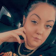 Dena Fields's Instagram, Twitter & Facebook