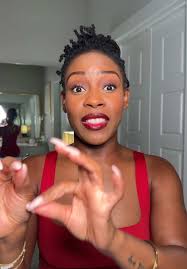 Somebody come over with a crowbar and open the parcel locker please!!  #parcellockerissues #parcel #parcellocker #mailman #neighborhood #dallas  @Estée Lauder @GarnierUSA @Ulta Beauty @Rael