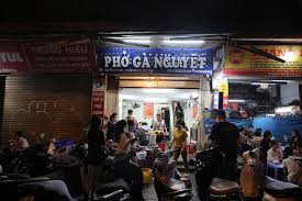Quán phở đêm ở Hà Nội