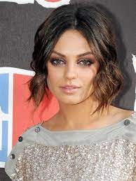 Did Mila Kunis Chop Her Hair See The Actress S Flirty New Bob Short Bob Hairstyles Celebrity Hairstyles Mila Kunis Hair