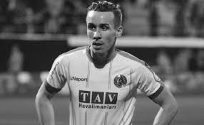 İki harika kızımız için sana teşekkür. Hastaneden Josef Sural Icin Aciklama Neden Oldu