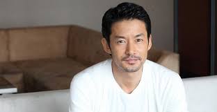 俳優の 竹野内豊 （47）と女優の 倉科カナ （30）の双方の所属事務所は24日、一部で報じられた「6月22日に入籍」について否定した。 17日発売の『週刊新潮』では、竹野内が都内に建てた豪邸で半同せい中で、6月22日に入籍するとも報じられていた。 ç«¹é‡Žå†… ç«¹é‡Žå†… è±Š å€‰ç§'ã‚«ãƒŠ
