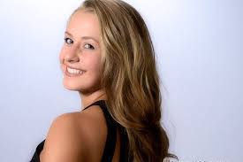 Gayle Carlson's Instagram, Twitter & Facebook