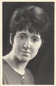 Ich freue mich über die Aufnahme in die Gruppe und würde mich freuen, hier  etwas mehr zur Geschichte der Lentorfschule erfahren zu können, die schon  so lange als quasi Schulruine über Leithe