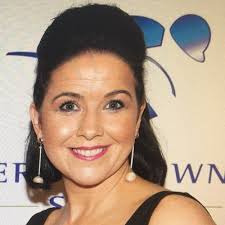 Regina Byrne (@ReginaByrne17)