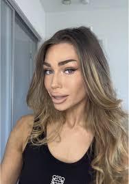 Leah Mathis's Instagram, Twitter & Facebook