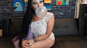 Bubblegum Popping Blow Snapping
