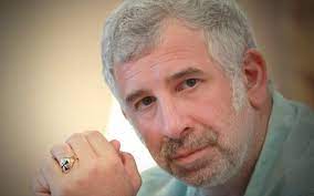 O παύλος χαϊκάλης και ο πέτρος φιλιππίδης στην ελένη μενεγάκη. Otan O Petros Filippidhs Enoxlh8hke Me Dhlwsh Toy Petroy Mpoysoylopoyloy News2u