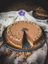Entremets Facon Trianon Genoise Amande Praline Noix Noisettes Creme Cacao Genoise Amande Alimentation Noisette