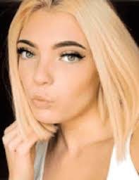 Abbi Morris's Instagram, Twitter & Facebook