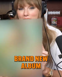 Aubrie (taylor's version) (@mspandapuck)