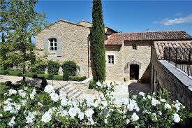 propriete a vendre lacoste vaucluse provence knight frank french farmhouse style french exterior tuscan style architecture