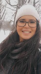 Hi Everyone, I'm Megan or Meg. I am 35 yes old single mom of 3 kids. I am  lesbian. I live in Kansas city Missouri. I am looking for someone i can