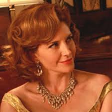 Episode 76: Lindsay Helm