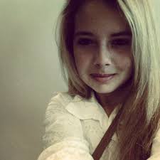 larissa le roux (@larissatweeter)