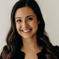 Tori Robb's Instagram, Twitter & Facebook