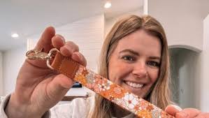 Jeiento Alpaca Wrist Lanyards Key Chain Holder Premium Quality Wristlet  Strap Lanyard Keychain for Women Girl at Amazon Women's Clothing store