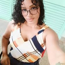 O leitor só pensa em uma coisa: comprar tantos livros que esquece quais  livros comprou.