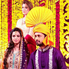 Atif Aslam And Sara Bharwana At Their Mehndi Fashioncentralpk S Blog Atif aslam, shreya ghoshal music director: atif aslam and sara bharwana at their