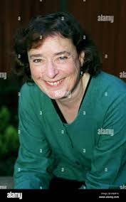 Linda Bassett's Instagram, Twitter & Facebook