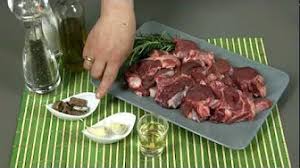 Gatesc simplu, curat, gustos, cu ingrediente naturale, condimente si verdeturi pe care le usuc si le macin eu, cu multe legume proaspete. Carne De Oaie Retete Youtube