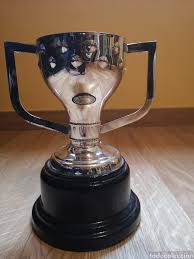 Sólo tienes que pulsar en uno de los países del menú a la izquierda y seleccionar la competición que desees (liga, copa o torneo). Replica Del Trofeo O Copa De La Liga Sold Through Direct Sale 133564357