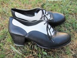 Black And White Tap Shoes Tap Shoes Black White Capezio Saddle Heel Dance By Mypaperplane 30 00 Black Shoes Shoes Dance Accessories