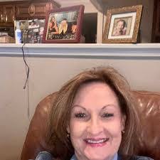 Shelley Polk's Instagram, Twitter & Facebook