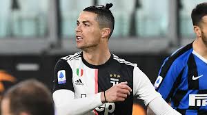 هو لاعب كرة قدم برتغالي يلعب مهاجمًا لنادي يوفنتوس في الدوري الإيطالي و‌منتخب البرتغال. Ù‡Ù„ Ø£ ØµÙŠØ¨ ÙƒØ±ÙŠØ³ØªÙŠØ§Ù†Ùˆ Ø±ÙˆÙ†Ø§Ù„Ø¯Ùˆ Ø¨ÙÙŠØ±ÙˆØ³ ÙƒÙˆØ±ÙˆÙ†Ø§ Goal Com