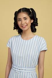 3 easy gym hairstyles for short hair that actually stay put. 90s Half Up Pigtails For Medium Hair 5 Steps To Create This Look