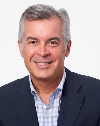 Ashton Poole's Instagram, Twitter & Facebook