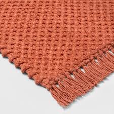 As stylish as they are durable, french connection nellore bath rug features 100% natural cotton specially woven to resemble a beaded rug. 20 Coral Bathroom Rugs Magzhouse