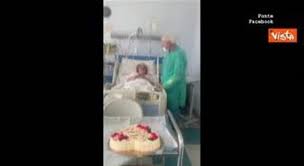 Per alcune persone, un 5. Sposati Da 56 Anni Festa A Sorpresa Nel Reparto Covid Per L Anniversario Di Matrimonio